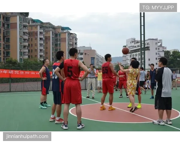 深度解析篮球发球规则的判定标准与执行流程 深度解析篮球发球规则的判定标准与执行流程