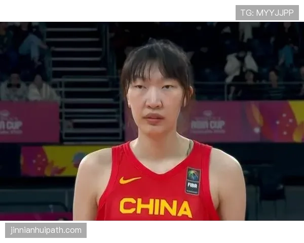韩旭上场暴扣像巨兽，看到她手里的包我就怀疑人生